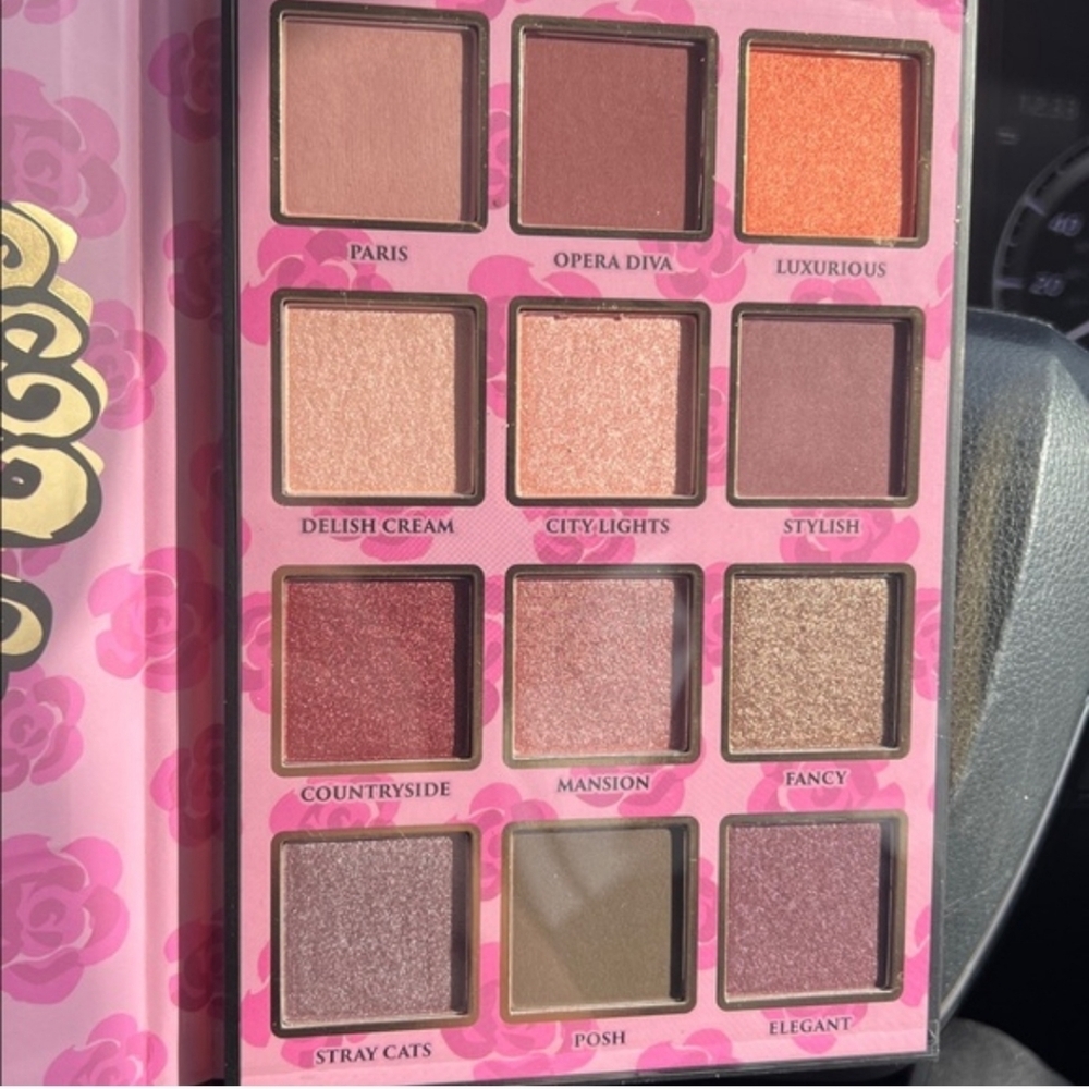 Disney Aristocats Eyeshadow Palette, NWT - Picture 3 of 3